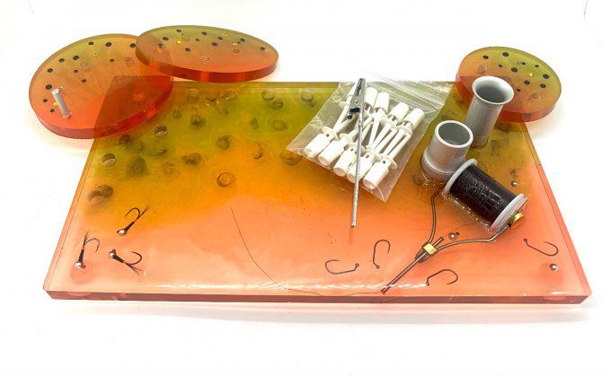 Support et rangement pour outils et pinces de montage  (Madflyfishing)