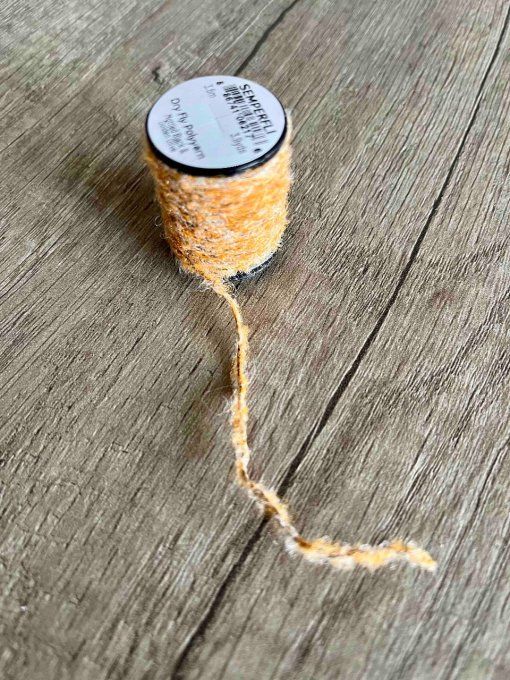 Semperfli Dry Fly Polyyarn